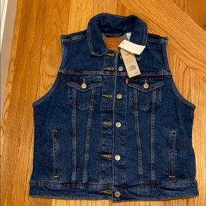 BNWT Levi’s Denim Vest Size L